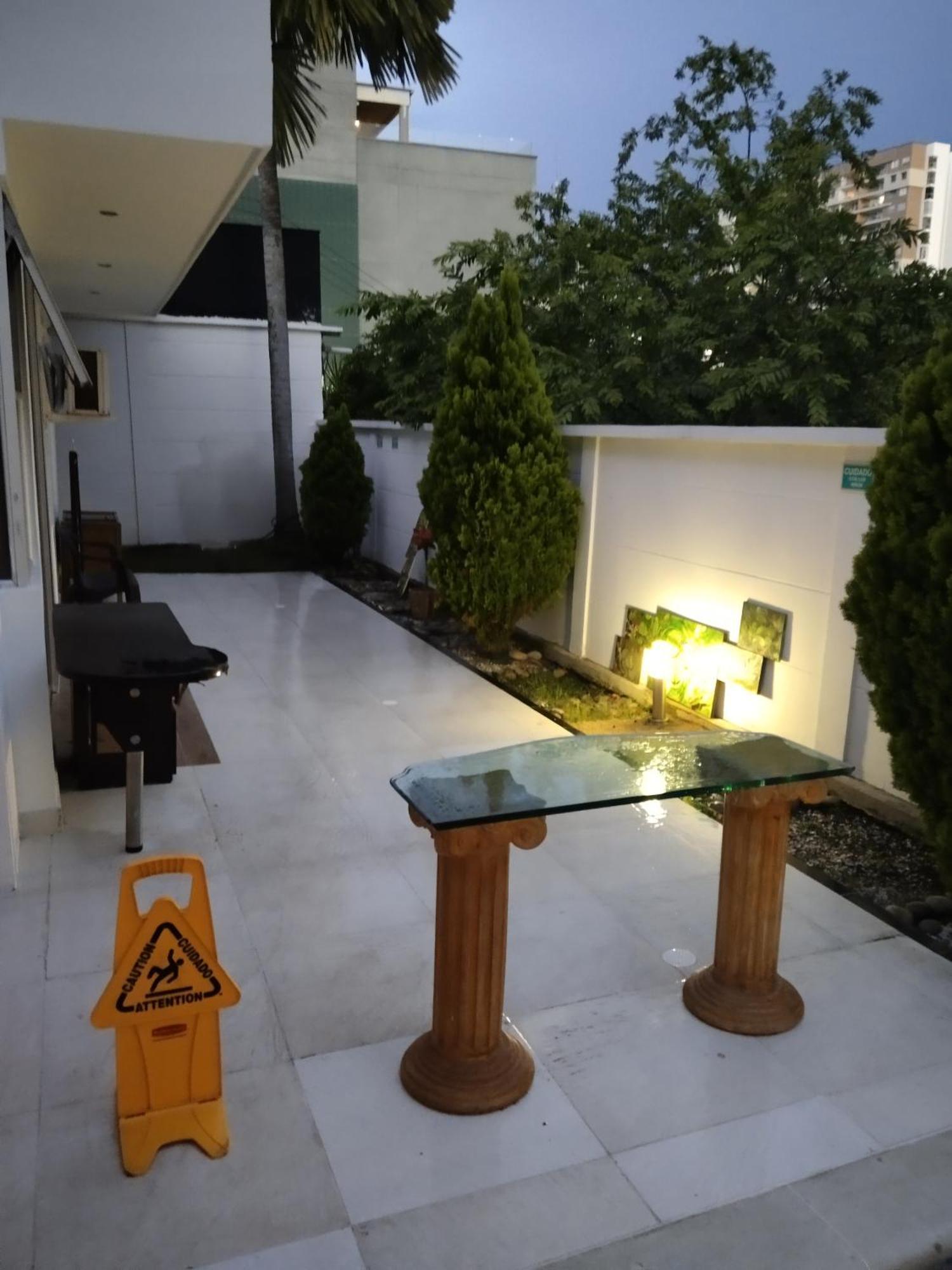 Hotel Premium House Флоридабланка Экстерьер фото